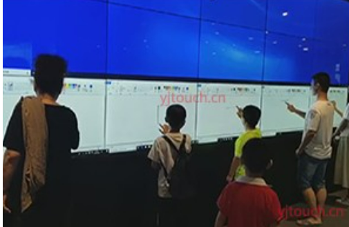 定制創意拼接觸摸屏要注意什么？